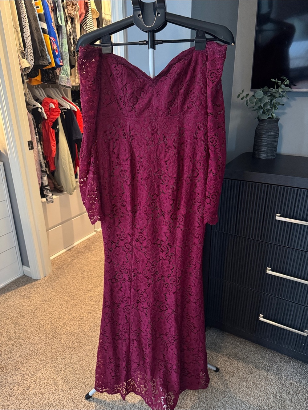 Women's Lace Off-Shoulder Maternity Maxi Dress in Burgundy